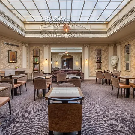 Litteraire Le Swann, Bw Premier Collection