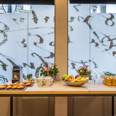 Litteraire Le Swann, Bw Premier Collection Hotell Paris
