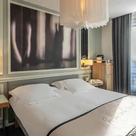 Litteraire Le Swann, Bw Premier Collection Hotel