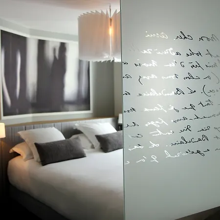 Litteraire Le Swann, Bw Premier Collection Hotel