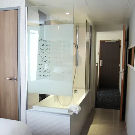 Litteraire Le Swann, Bw Premier Collection Hotel 4*