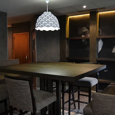 Litteraire Le Swann, Bw Premier Collection