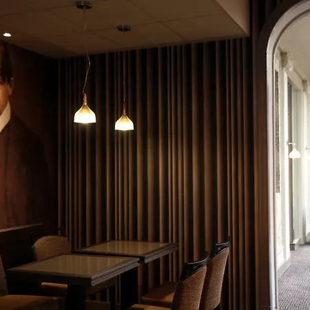 Litteraire Le Swann, Bw Premier Collection فندق 4*