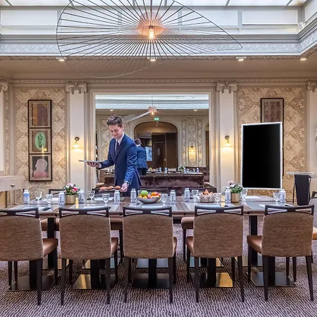 Litteraire Le Swann, Bw Premier Collection מלון 4*