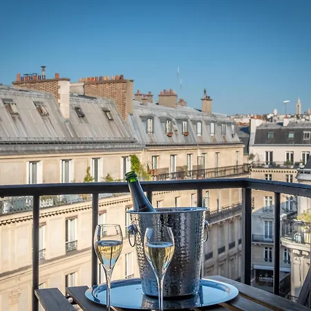 Litteraire Le Swann, Bw Premier Collection מלון