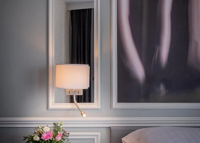 Hotel Litteraire Le Swann, Bw Premier Collection 4*