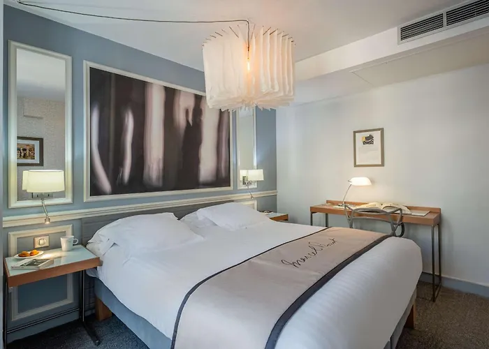 Hotel Litteraire Le Swann, Bw Premier Collection 4*