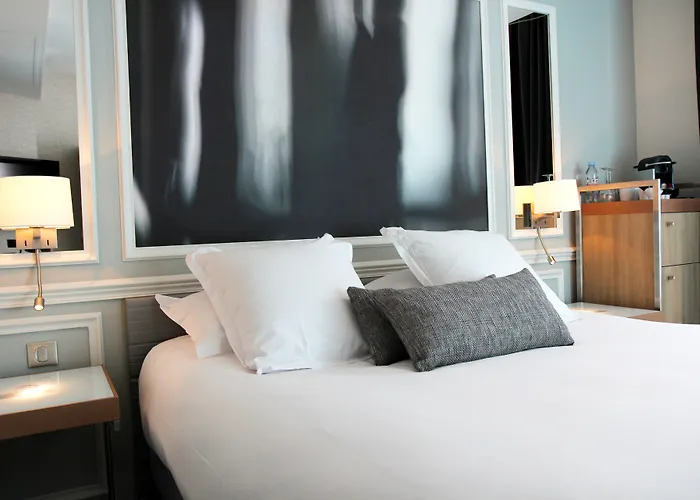 Litteraire Le Swann, Bw Premier Collection Hotel París