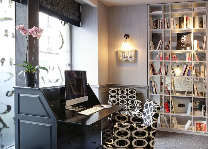 Litteraire Le Swann, Bw Premier Collection 4* París