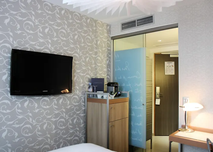 Litteraire Le Swann, Bw Premier Collection Hotel 4*