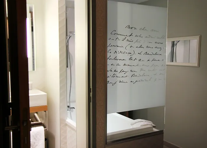 Litteraire Le Swann, Bw Premier Collection 4*