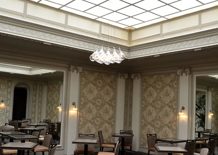 Litteraire Le Swann, Bw Premier Collection Hotel París