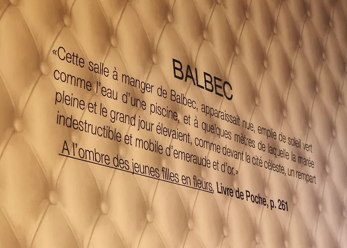 Litteraire Le Swann, Bw Premier Collection 4* París