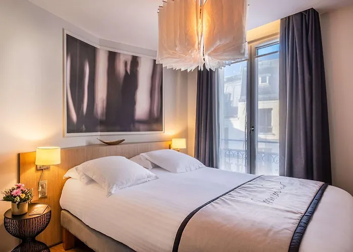 Litteraire Le Swann, Bw Premier Collection Hotel